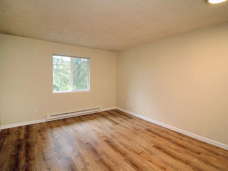 Raleigh Heights — Photo 14