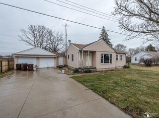 2087 Sandy Creek Rd, Monroe, MI 48162