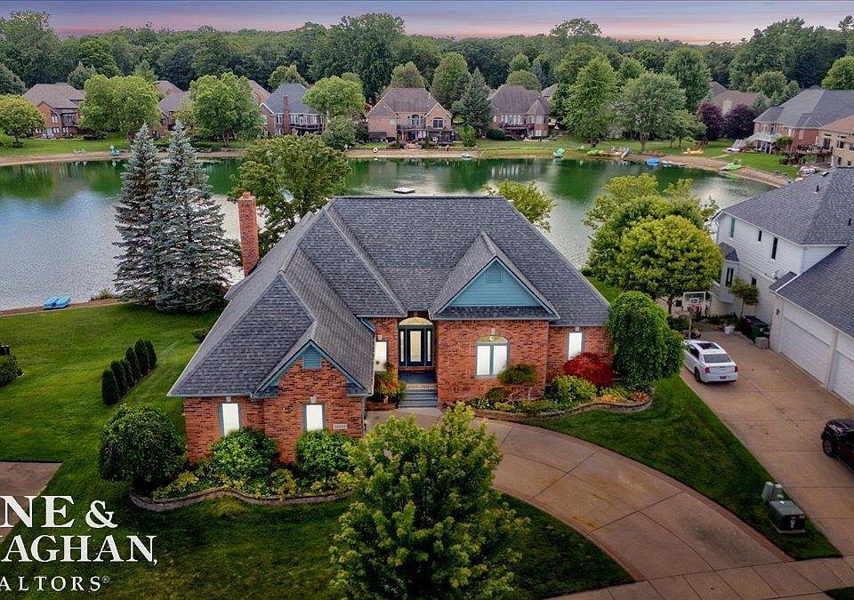 1st image of 48679 Kings Dr