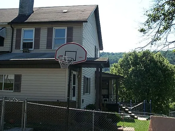 206 Main St, Dunbar, PA 15431