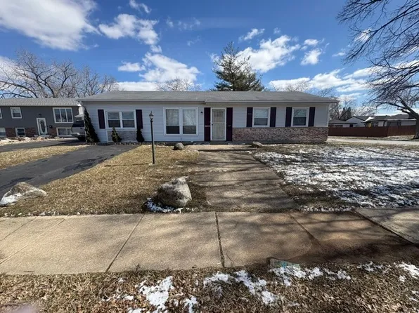 17142 Orchard Ln, Country Club Hills, IL 60478