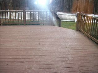 275 Red Hill Dr, Urbanna, VA 23175