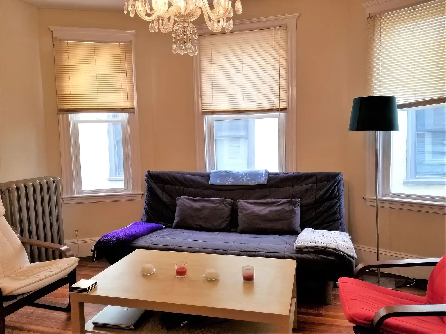 3 bed, 1300 sqft, $4,300 — Photo 2