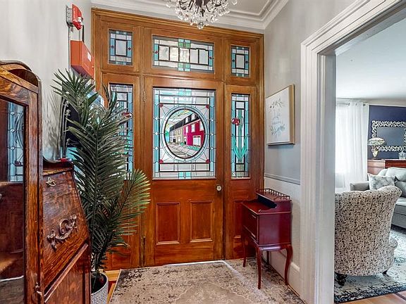3rd image of 132 Gower Street
