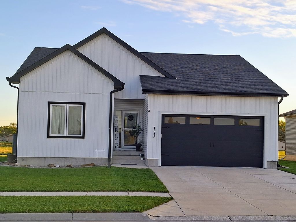 1518 Armory Dr - Property Image