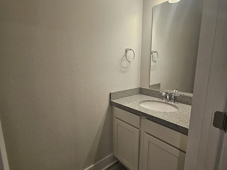 9433 Nature Creek Ln — Photo 5
