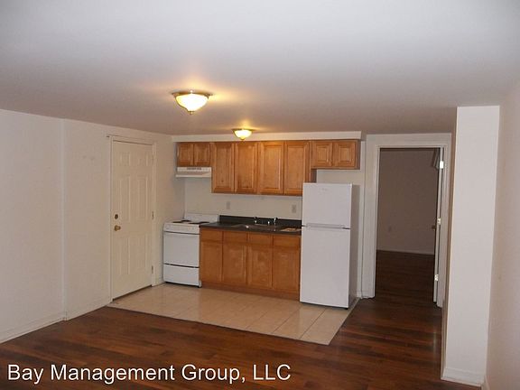 2nd image of 712 Saint Paul St APT 02