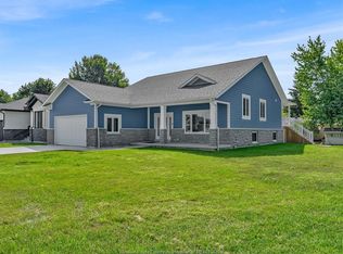 157 Gloucester Dr, Essex, ON N0R1G0
