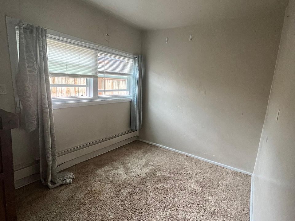 2nd image of 285 E Jefferson Ave Unit 7