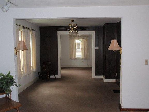 4th image of 419 Arthur Ave