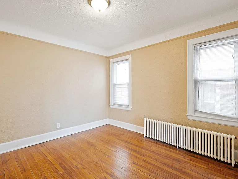 17308 Oak Dr #LOWER — Photo 9