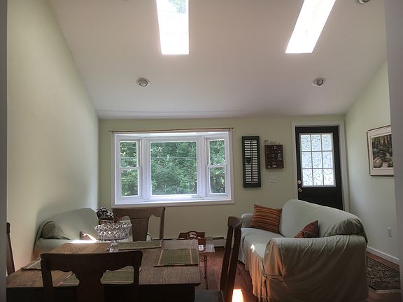5th image of 108 Lake Shore Dr