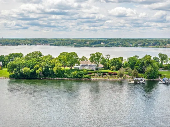 1480 Bracketts Point Rd, Wayzata, MN 55391