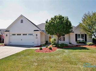 1649 Grand Bay Dr, Oregon, OH