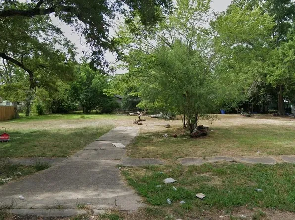 5830 Pershing St, Houston, TX 77033