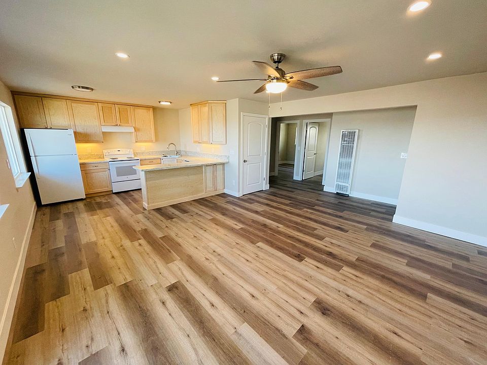 1st image of 1633 6th Ave #7