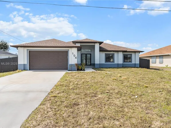 104 SW 34th Pl, Cape Coral, FL 33991