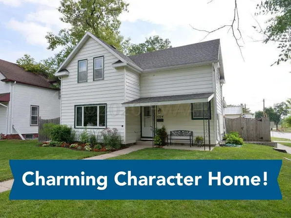 1224 6th St S, Fargo, ND 58103