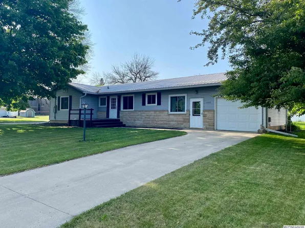 1111 5th Ave, Ackley, IA 50601