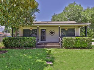 12923 Point Dr, Willis, TX 77318