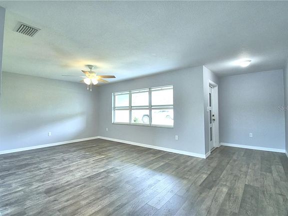 4th image of 33 W Grove Ave