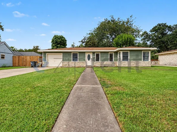 1046 18th Ave N, Texas City, TX 77590