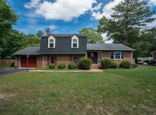 8218 Greenview Rd, Mechanicsville, VA 23111