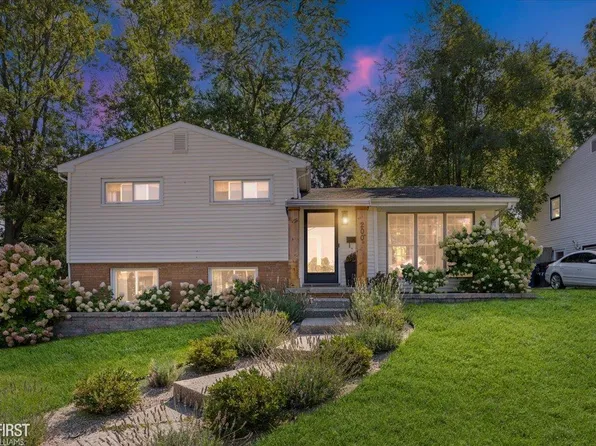 200 Grant St, Grand Blanc, MI 48439