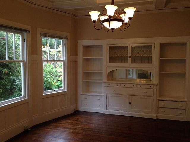 1st image of 1931 Oak St APT 2
