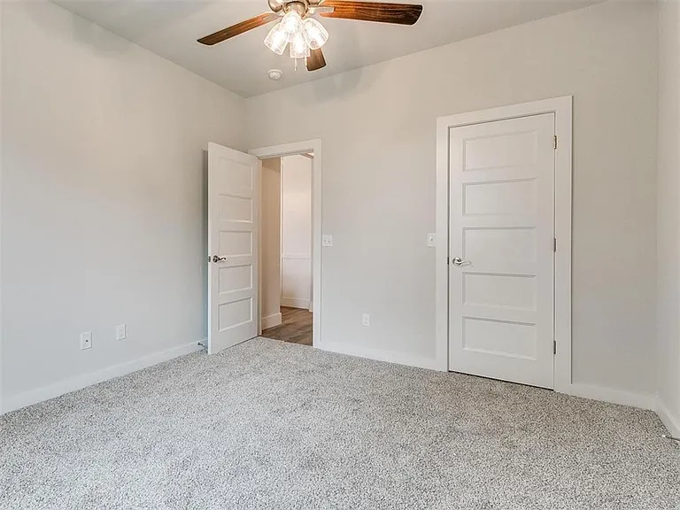 11500 Fairways Ave — Photo 29
