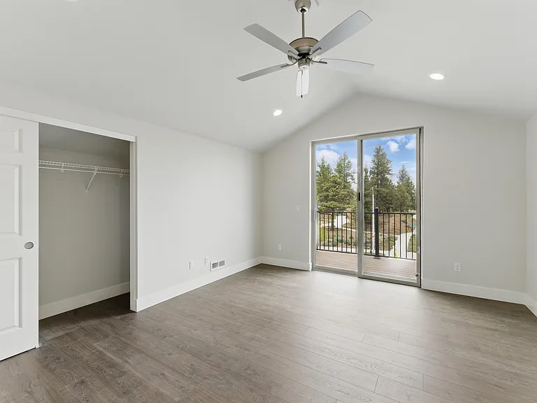 20594 SE Nina Ave — Photo 32