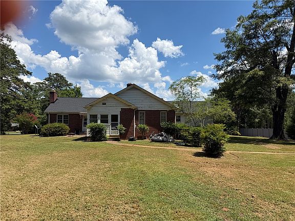 5th image of 715 Concord Rd