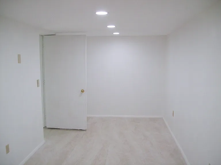 173 Hyland Dr — Photo 10