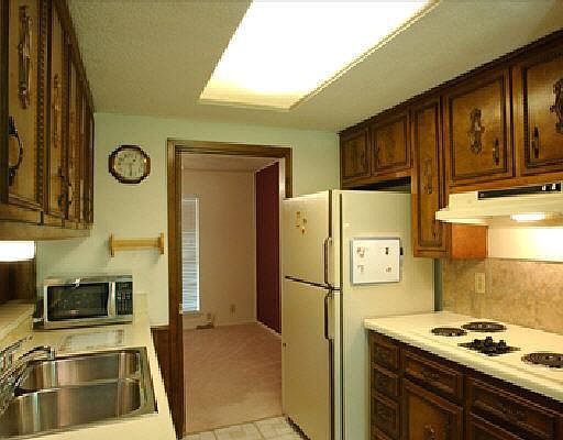 3rd image of 10514 MILLDALE DR