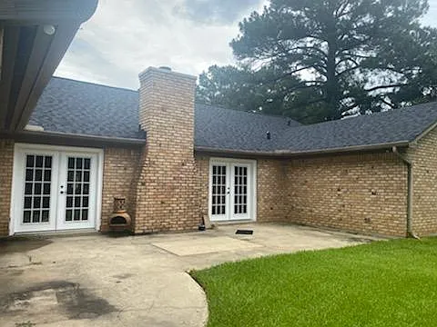 3 bed, 2.5 bath, 2646 sqft, $3,200 — Photo 3