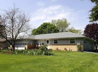 2062 Inner Circle Dr, Rockford, IL 61101