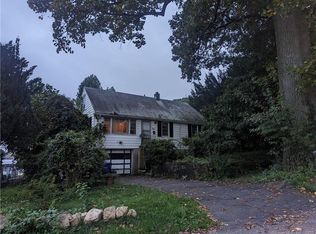 95 Marcel St, Bridgeport, CT 06606