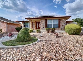 6227 Meadow Grv, Windcrest, TX 78239