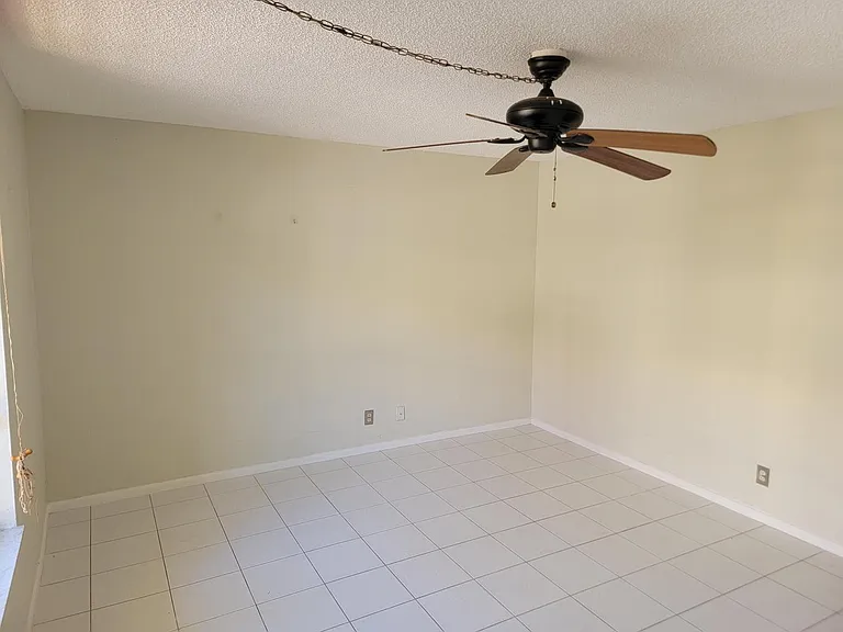 791 SE 1st Way — Photo 7