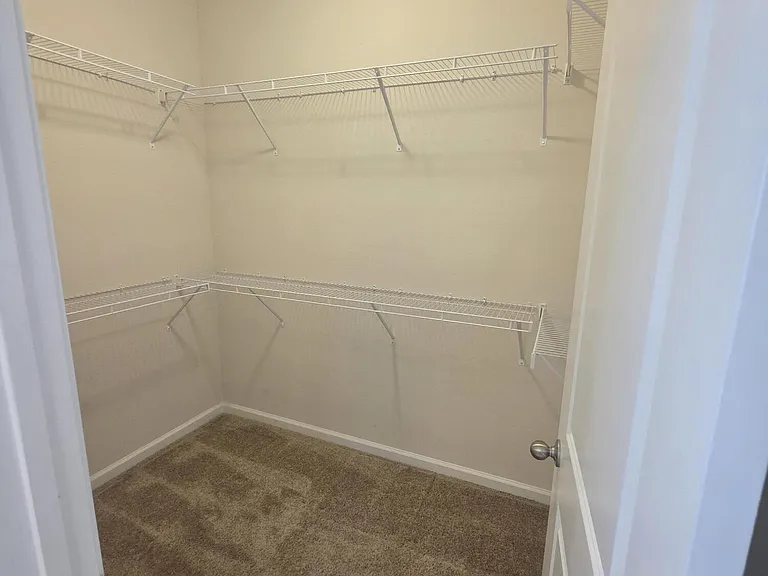 2122 Hawkeye Pl — Photo 37