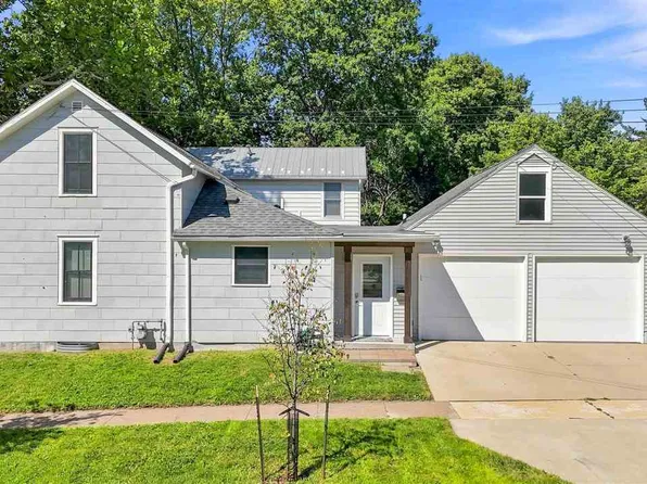 516 Fairchild St, Iowa City, IA 52245