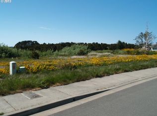 2745 Lincoln Ave, Bandon, OR 97411