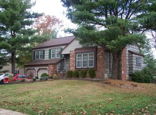 3 Magnolia Rd, Somerset, NJ 08873