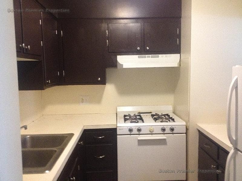 1st image of 580 Bridge St #38A