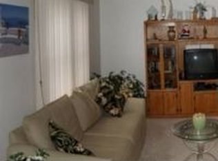 1041 Rain Tree Dr, Bolingbrook, IL 60440