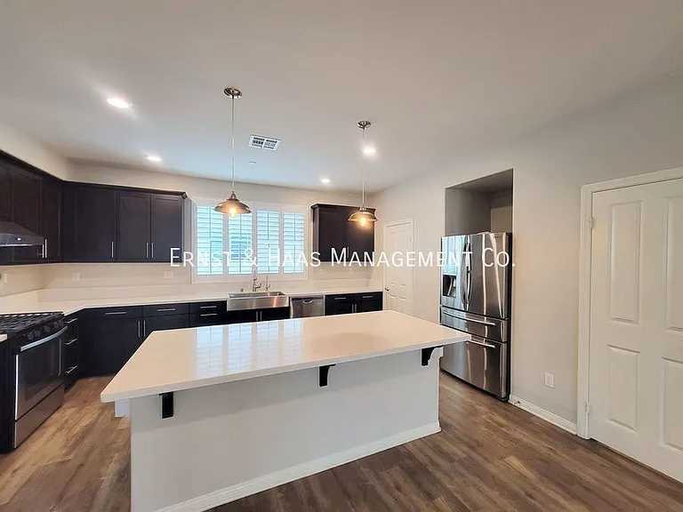 14414 Strawberry Ln #4 — Photo 11