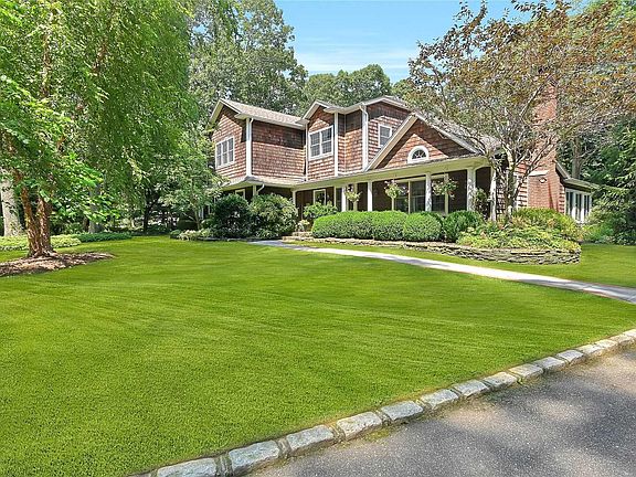 3rd image of 1225 Arrowhead Ln