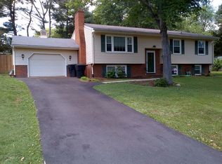 3411 Greencliff Rd, Roanoke, VA 24018