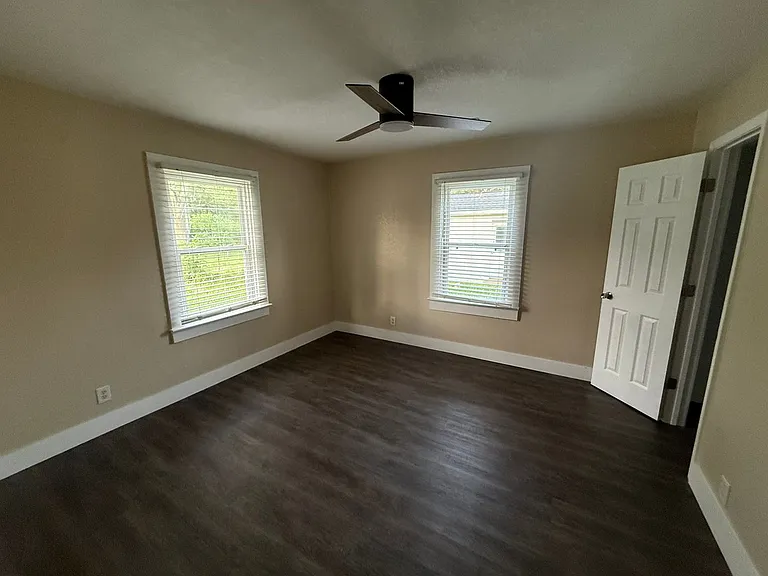 3810 Old Mayfield Rd — Photo 10
