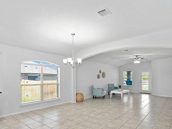 3rd image of 2515 Dante Ct